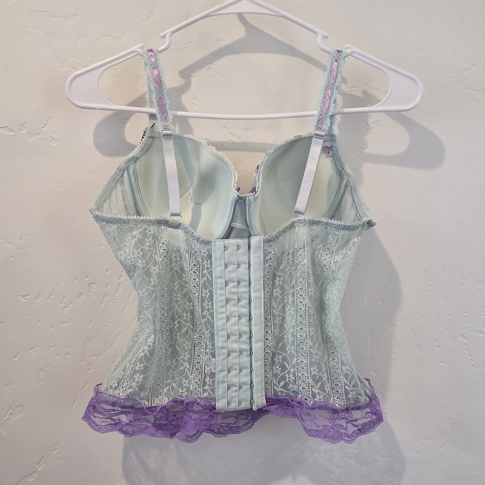 Corset - Picture 3 of 11